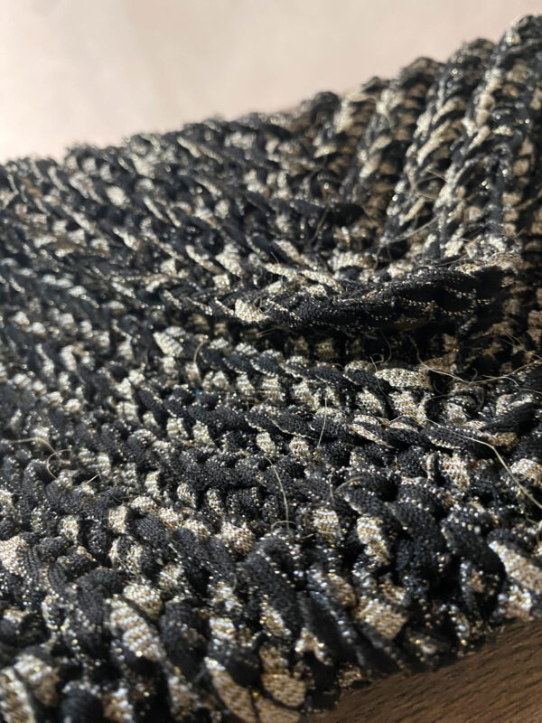 Τσαντάκι χειρός πλεκτό σε γκρι και ασημί χρώμα - 2