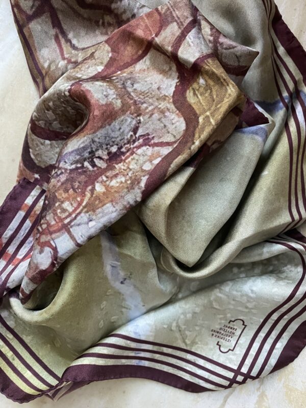 Φουλάρι 100% μετάξι με σχέδιο τοιχογραφίας του μουσείου - Κύμα - 6