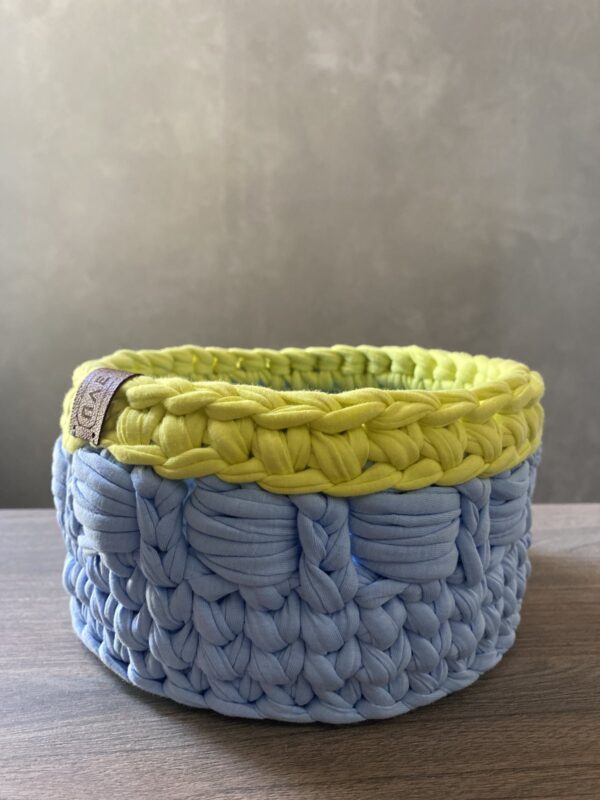 Καλάθι πλεκτό χειροποίητο σε λαχανί - γαλάζιο - 1