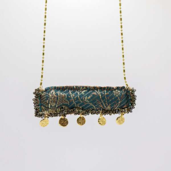 Χειροποίητο κολιέ εμπνευσμένο από φορεσιά της Θράκης