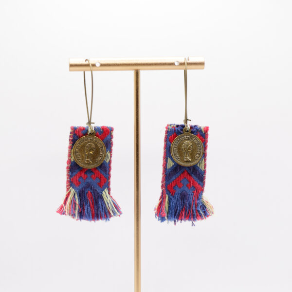 Χειροποίητα σκουλαρίκια εμπνευσμένα από φορεσιά της Θράκης